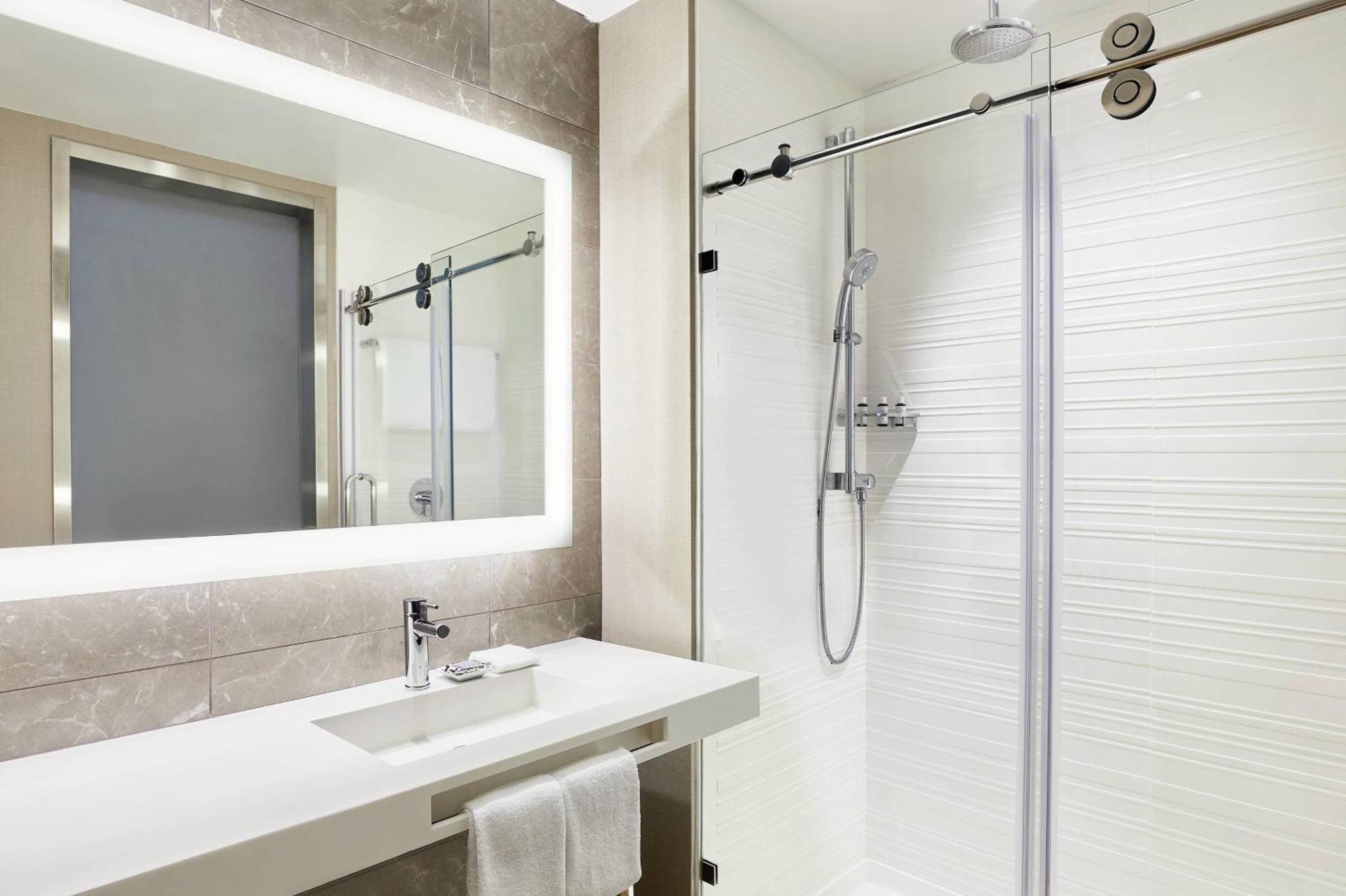 Ac Hotel By Marriott Huntsville Downtown Екстериор снимка